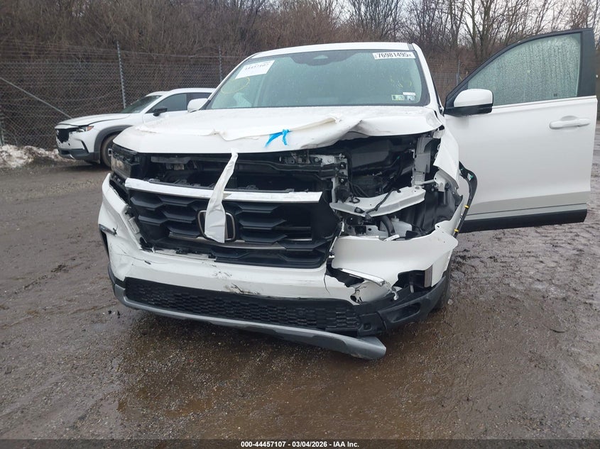 2025 Honda Pilot VIN 5FNYG1H42SB108782 IAAI salvage auction — FRONT END, Salvage Title, sold $11,600 on 2026-07-31 (photo 6)