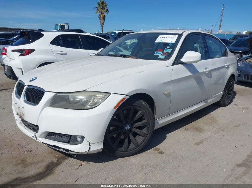 2011 BMW 3er VIN WBAPH5G52BNM76484 IAAI salvage auction — FRESH WATER, Salvage (California), sold $600 on 2026-07-15 (photo 2)