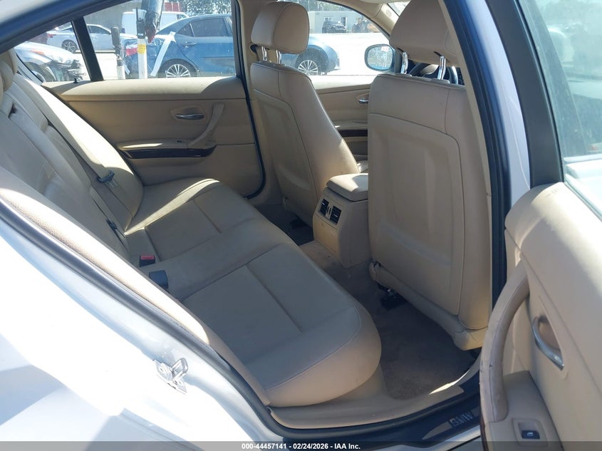 2011 BMW 3er VIN WBAPH5G52BNM76484 IAAI salvage auction — FRESH WATER, Salvage (California), sold $600 on 2026-07-15 (photo 8)