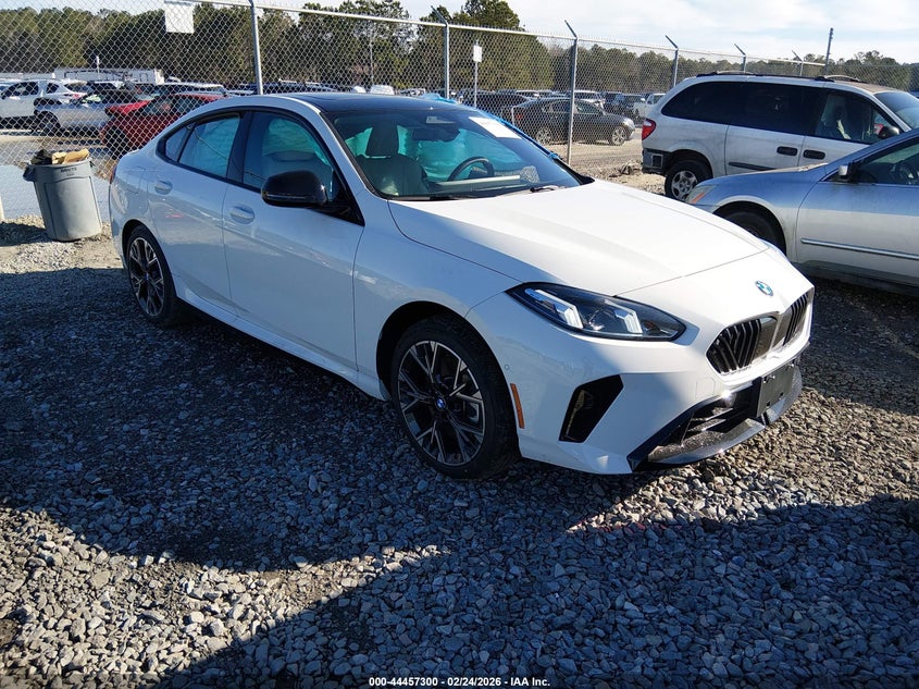 2026 BMW 2er VIN WBA83GG04T7U97684 — IAAI salvage auction photo