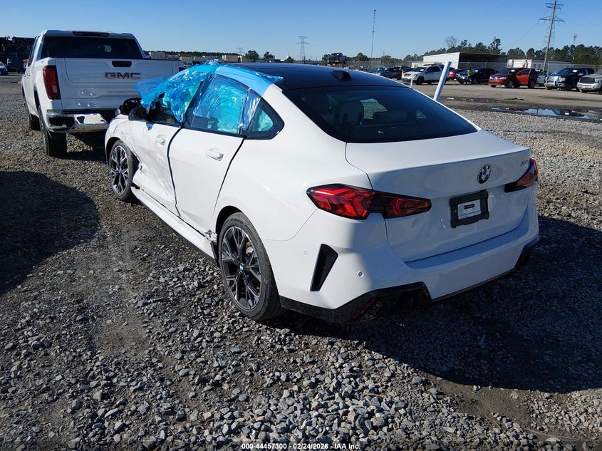 2026 BMW 2er VIN WBA83GG04T7U97684 IAAI salvage auction — LEFT SIDE, Enterprise Vehicles Clear Only (Illinois), sold $15,600 on 2026-07-15 (photo 3)