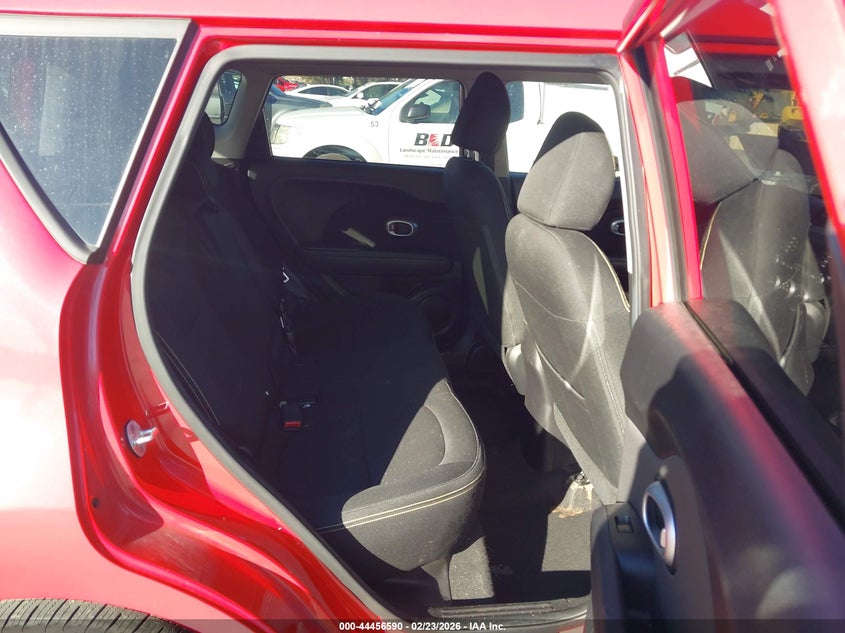 2015 Kia Soul VIN KNDJP3A54F7761819 IAAI salvage auction — FRONT & REAR, Salvage Title, sold $25 on 2026-07-21 (photo 8)