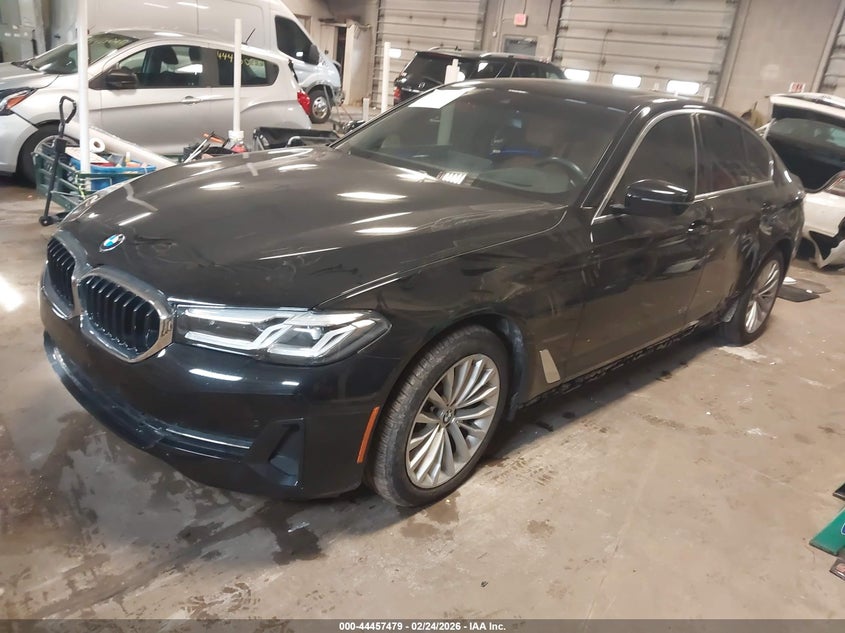 2022 BMW 5er VIN WBA13BJ03NWX53190 IAAI salvage auction — LEFT SIDE, Salvage Title, sold $17,675 on 2026-09-01 (photo 2)