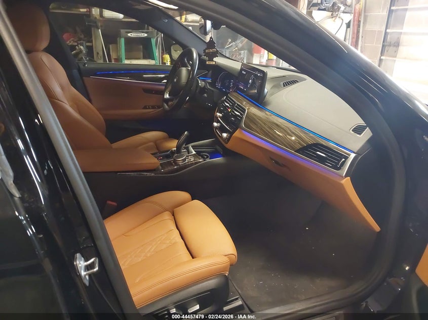 2022 BMW 5er VIN WBA13BJ03NWX53190 IAAI salvage auction — LEFT SIDE, Salvage Title, sold $17,675 on 2026-09-01 (photo 5)