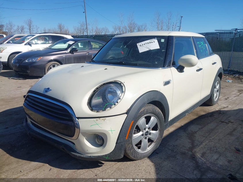 2021 Mini Hard top VIN WMWXU7C01M2P40090 IAAI salvage auction — RIGHT FRONT, Salvage (Ohio), sold $2,700 on 2026-07-14 (photo 2)