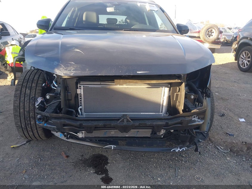 2025 Audi Q3 VIN WA1EECF34S1078704 IAAI salvage auction — FRONT END, Salvage Title, sold $13,400 on 2026-07-09 (photo 6)