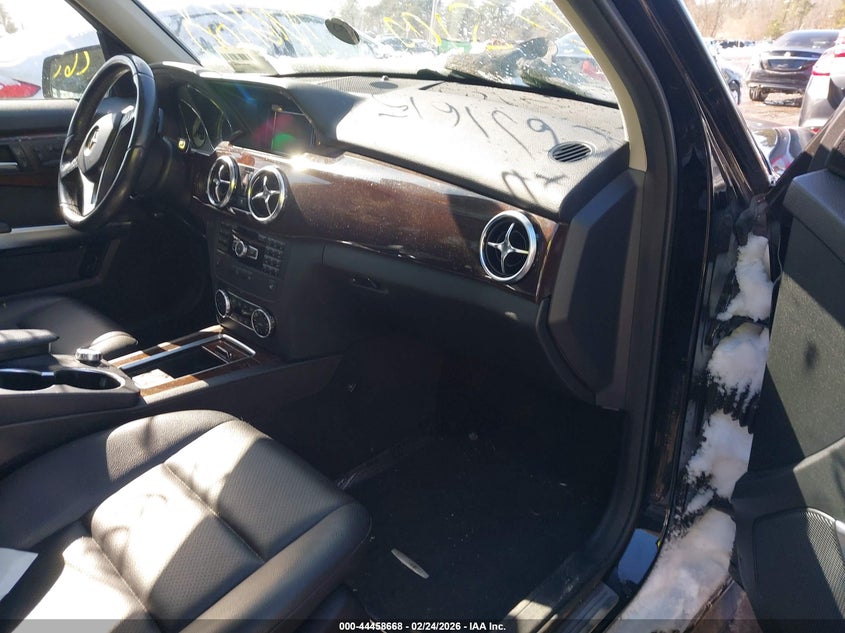 2014 Mercedes-benz Glk-klasse VIN WDCGG5HB7EG251944 IAAI salvage auction — FRONT & REAR, Salvage Title, sold $3,050 on 2026-08-18 (photo 5)