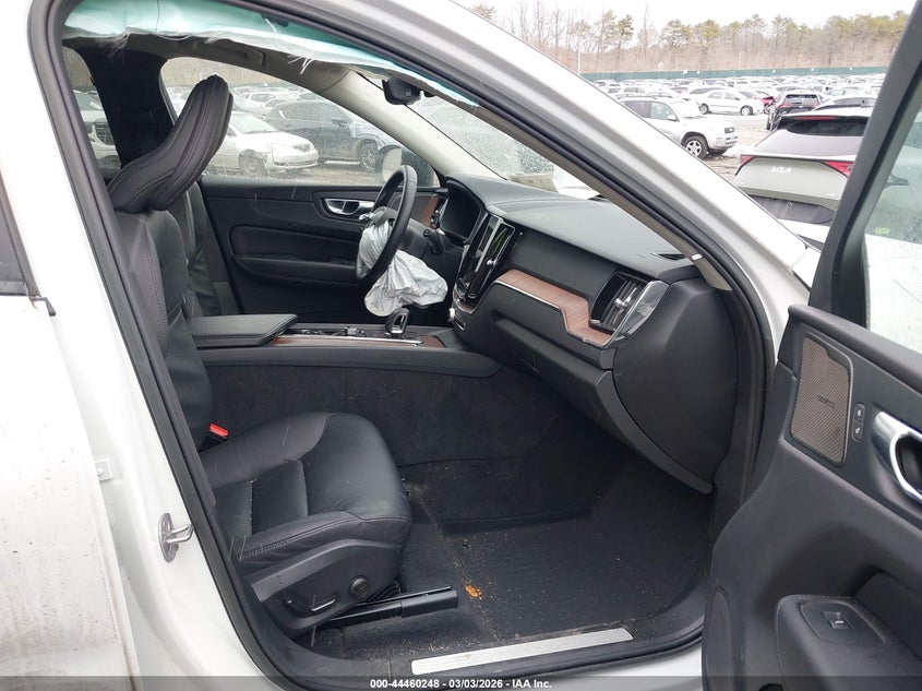 2023 Volvo Xc60 VIN YV4L12RW8P1340687 IAAI salvage auction — RIGHT SIDE, Salvage Title, sold $1,150 on 2026-07-28 (photo 5)