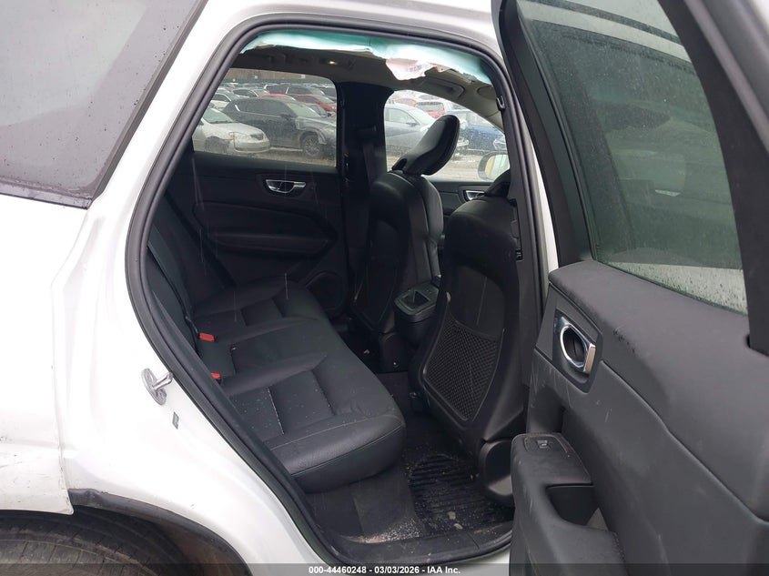 2023 Volvo Xc60 VIN YV4L12RW8P1340687 IAAI salvage auction — RIGHT SIDE, Salvage Title, sold $1,150 on 2026-07-28 (photo 8)