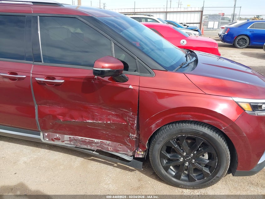 2022 Kia Carnival VIN KNDNE5H37N6065337 IAAI salvage auction — SIDE, Salvage Title, sold $6,800 on 2026-07-15 (photo 6)