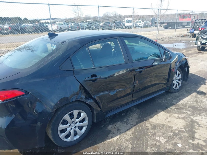 2022 Toyota Corolla VIN 5YFEPMAE4NP289447 IAAI salvage auction — RIGHT SIDE, Salvage - 75% Or Less (Maryland), sold $25 on 2026-07-21 (photo 6)