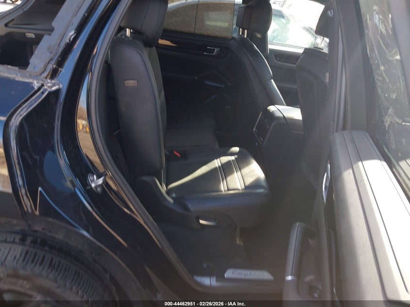 2020 Porsche Cayenne VIN WP1AB2AY4LDA27115 IAAI salvage auction — REAR END, Salvage (Utah), sold $20,500 on 2026-07-30 (photo 8)