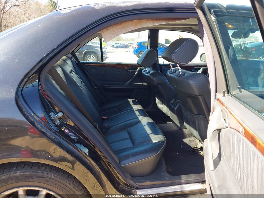2000 Mercedes-benz E-class VIN WDBJF65J2YB108349 IAAI salvage auction — FRONT & REAR, Salvage (Georgia), sold $400 on 2026-07-16 (photo 8)