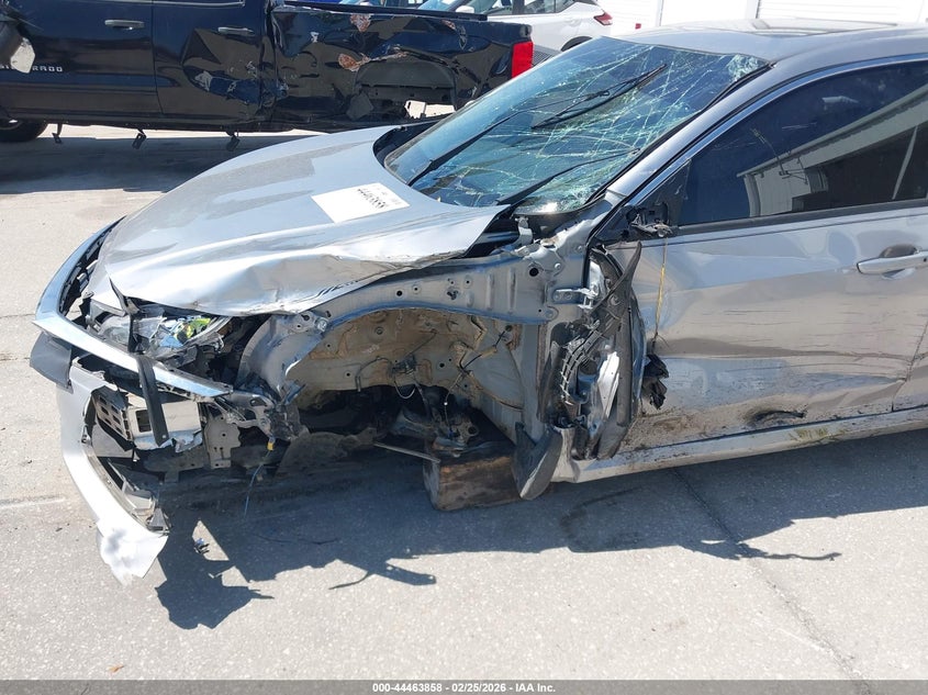 2018 Honda Civic VIN JHMFC1F35JX005582 IAAI salvage auction — UNKNOWN, Salvage Title, sold $1,800 on 2026-07-08 (photo 6)