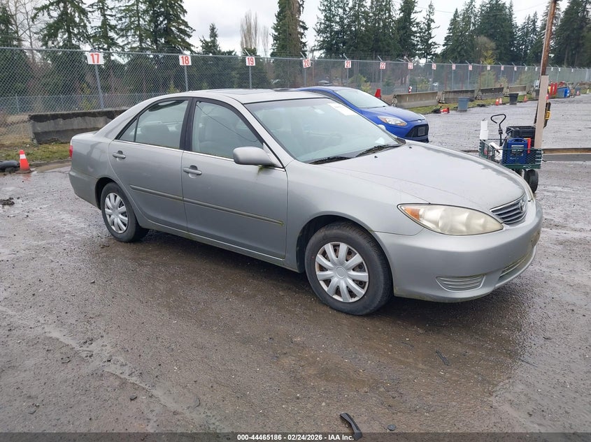 2005 Toyota Camry VIN JTDBE30K353024974 IAAI salvage auction — FRONT END, Clear (Washington), sold $500 on 2026-07-29 (photo 1)