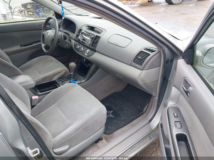 2005 Toyota Camry VIN JTDBE30K353024974 IAAI salvage auction — FRONT END, Clear (Washington), sold $500 on 2026-07-29 (photo 5)