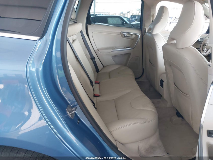 2015 Volvo Xc60 VIN YV440MDK5F2686907 IAAI salvage auction — ENGINE BURN, Salvage Title, sold $200 on 2026-07-07 (photo 8)