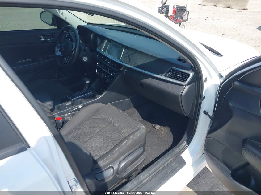 2019 Kia Optima VIN 5XXGT4L31KG364934 IAAI salvage auction — REAR END, Salvage (Texas), sold $3,000 on 2026-07-29 (photo 5)