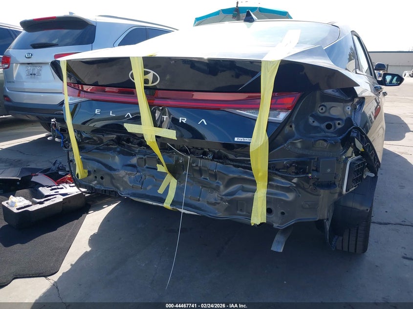 2025 Hyundai Elantra VIN KMHLN4DJ8SU176164 IAAI salvage auction — REAR END, Other, sold $8,800 on 2026-07-24 (photo 6)