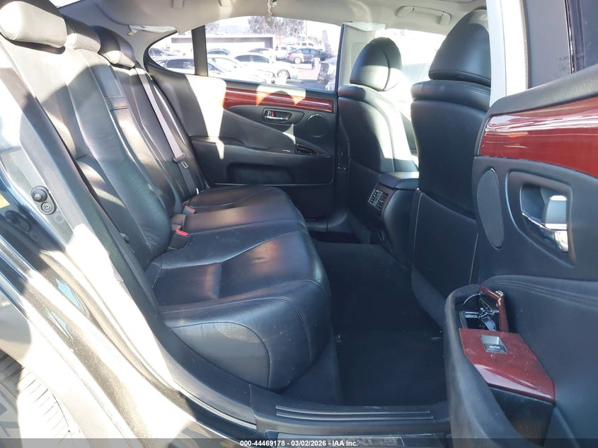 2011 Lexus Ls VIN JTHBL5EFXB5103540 IAAI salvage auction — LEFT FRONT, Salvage (California), sold $1,800 on 2026-07-29 (photo 8)