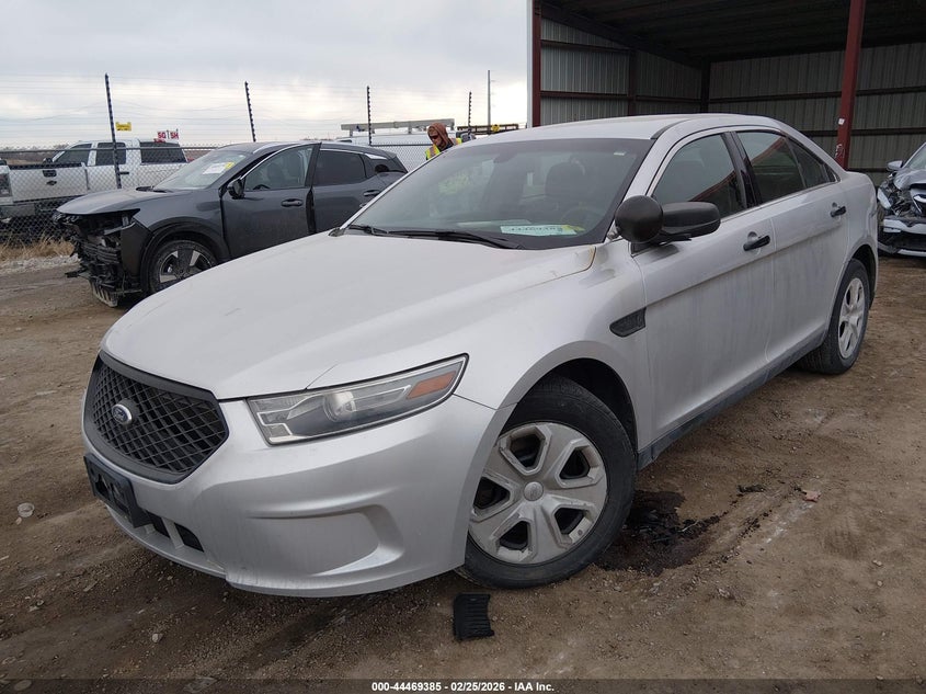 2013 Ford Police VIN 1FAHP2L82DG132241 IAAI salvage auction — RIGHT SIDE, Salvage (Nebraska), sold $625 on 2026-07-09 (photo 2)