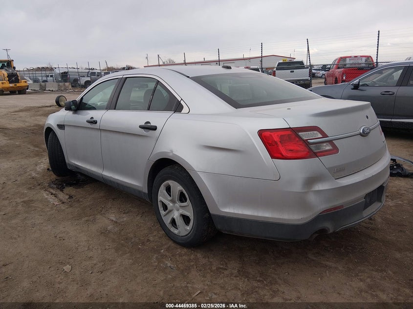 2013 Ford Police VIN 1FAHP2L82DG132241 IAAI salvage auction — RIGHT SIDE, Salvage (Nebraska), sold $625 on 2026-07-09 (photo 3)
