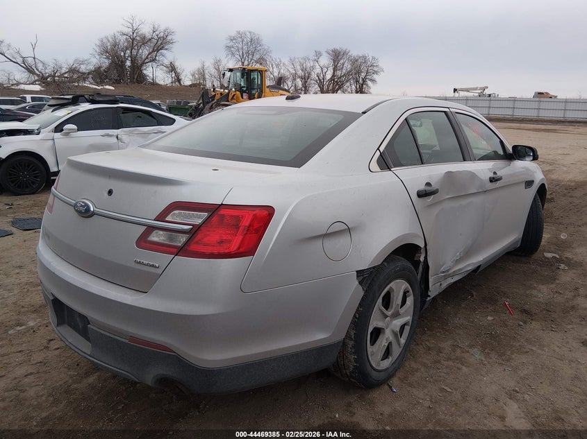 2013 Ford Police VIN 1FAHP2L82DG132241 IAAI salvage auction — RIGHT SIDE, Salvage (Nebraska), sold $625 on 2026-07-09 (photo 4)