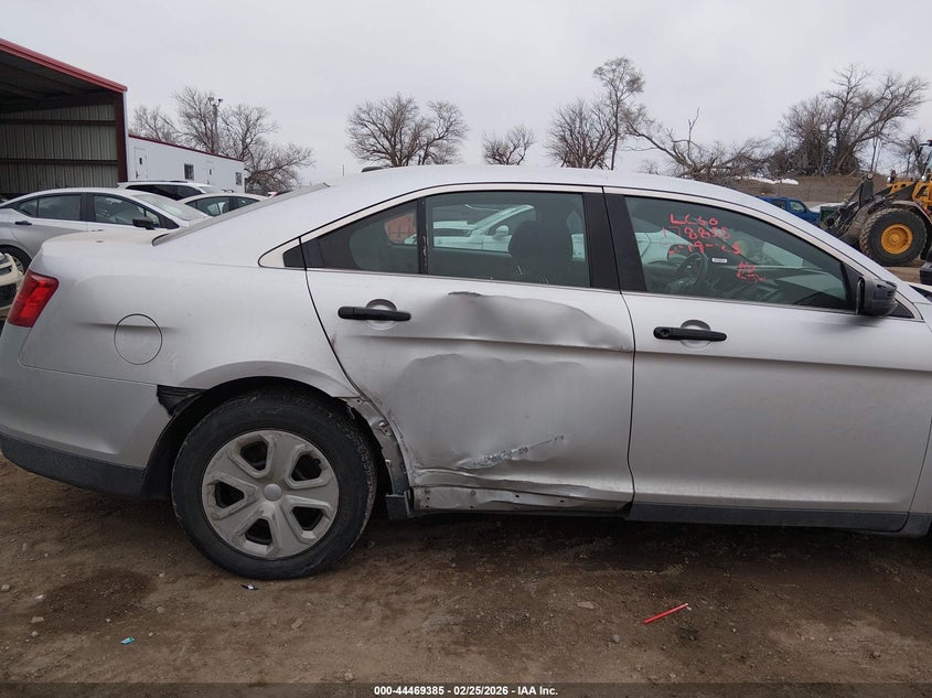 2013 Ford Police VIN 1FAHP2L82DG132241 IAAI salvage auction — RIGHT SIDE, Salvage (Nebraska), sold $625 on 2026-07-09 (photo 6)
