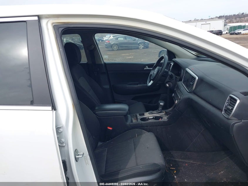 2020 Kia Sportage VIN KNDPM3AC1L7732257 IAAI salvage auction — FRONT END, Salvage Title, sold $3,075 on 2026-07-31 (photo 5)