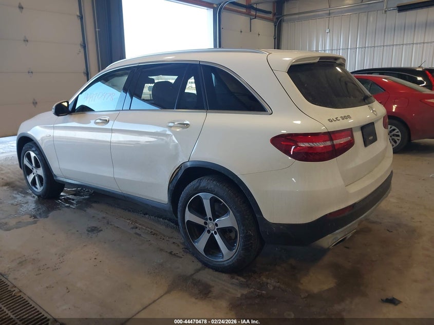 2016 Mercedes-benz Glc VIN WDC0G4KBXGF034840 IAAI salvage auction — REAR END, Salvage (Minnesota), sold $8,200 on 2026-07-09 (photo 3)