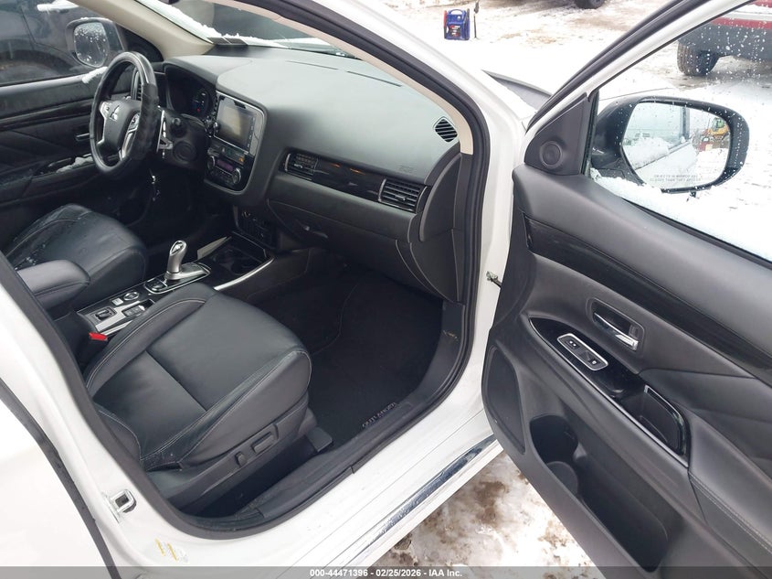 2018 Mitsubishi Outlander VIN JA4J24A52JZ030415 IAAI salvage auction — RIGHT FRONT, Salvage (Pennsylvania), sold $6,200 on 2026-07-08 (photo 5)