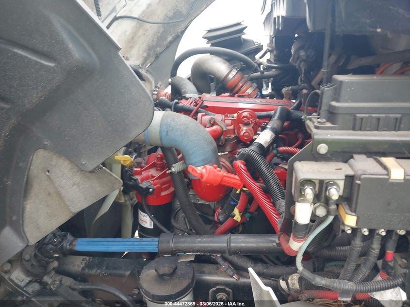 2020 International VIN 3HAEUMML4LL613750 IAAI salvage auction — THEFT, Salvage Title, sold $13,800 on 2026-07-08 (photo 9)
