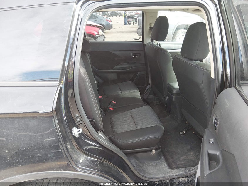 2018 Mitsubishi Outlander VIN JA4AZ3A32JZ052788 IAAI salvage auction — FRONT END, Salvage (Colorado), sold $1,800 on 2026-07-14 (photo 8)