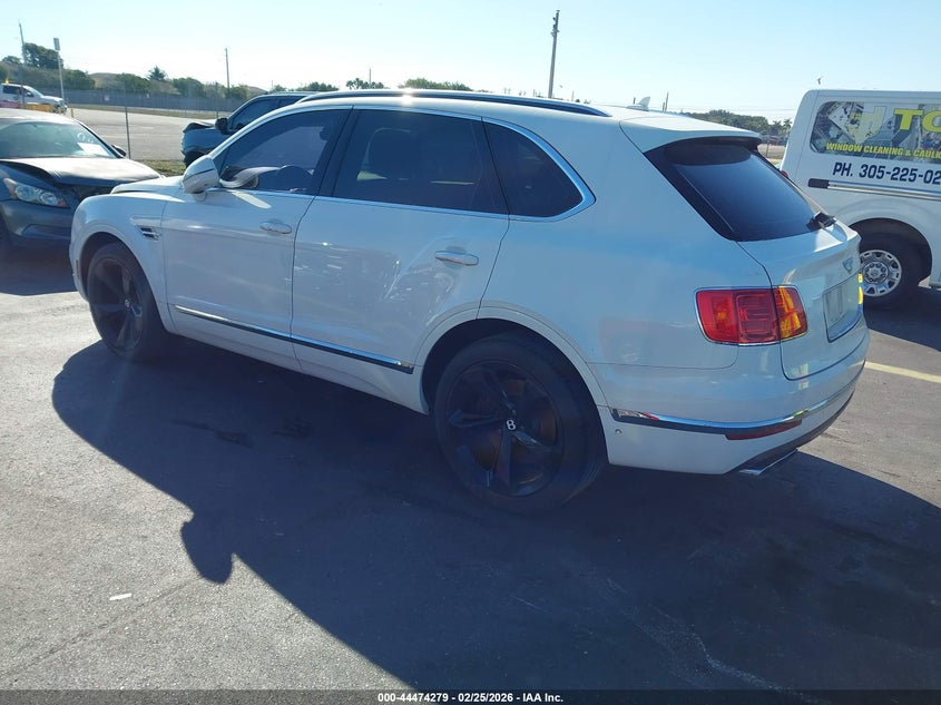 2018 Bentley Bentayga VIN SJAAC2ZV0JC018473 IAAI salvage auction — Water/Flood, Rebuildable (Florida), sold $28,250 on 2026-05-18 (photo 3)