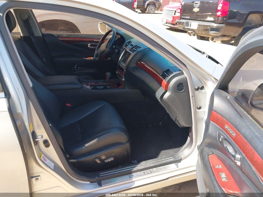 2009 Lexus Ls VIN JTHBL46F195088350 IAAI salvage auction — LEFT SIDE, Original (Texas), sold $3,350 on 2026-07-07 (photo 5)