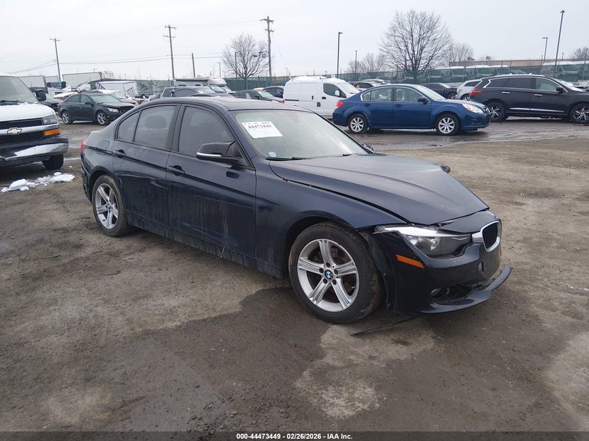 2014 BMW 3er VIN WBA3B5C57EP543322 IAAI salvage auction — SIDE, Salvage (Pennsylvania), sold $500 on 2026-07-25 (photo 1)