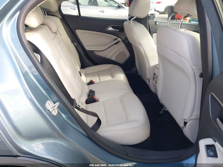 2015 Mercedes-benz Gla-klasse VIN WDCTG4GB3FJ166680 IAAI salvage auction — SIDE, Salvage Title, sold $3,325 on 2026-08-19 (photo 8)