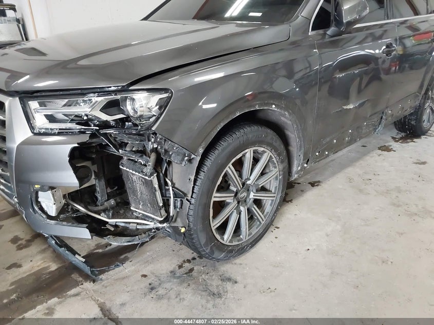 2019 Audi Q7 VIN WA1AAAF71KD008805 IAAI salvage auction — LEFT SIDE, Salvage Title, sold $525 on 2026-07-27 (photo 6)