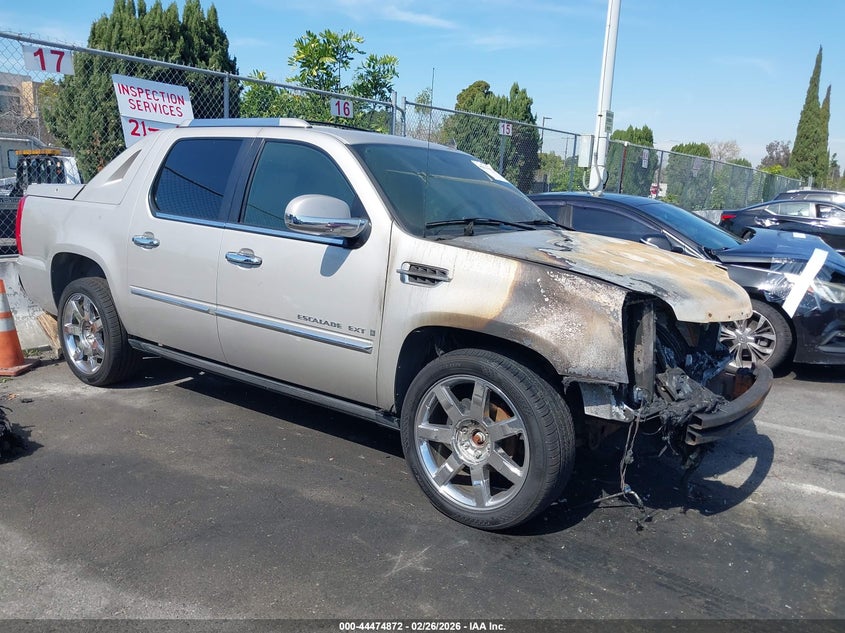 2007 Cadillac Escalade ext VIN 3GYFK62807G217753 IAAI salvage auction — ENGINE BURN, Salvage (California), sold $525 on 2026-07-09 (photo 1)