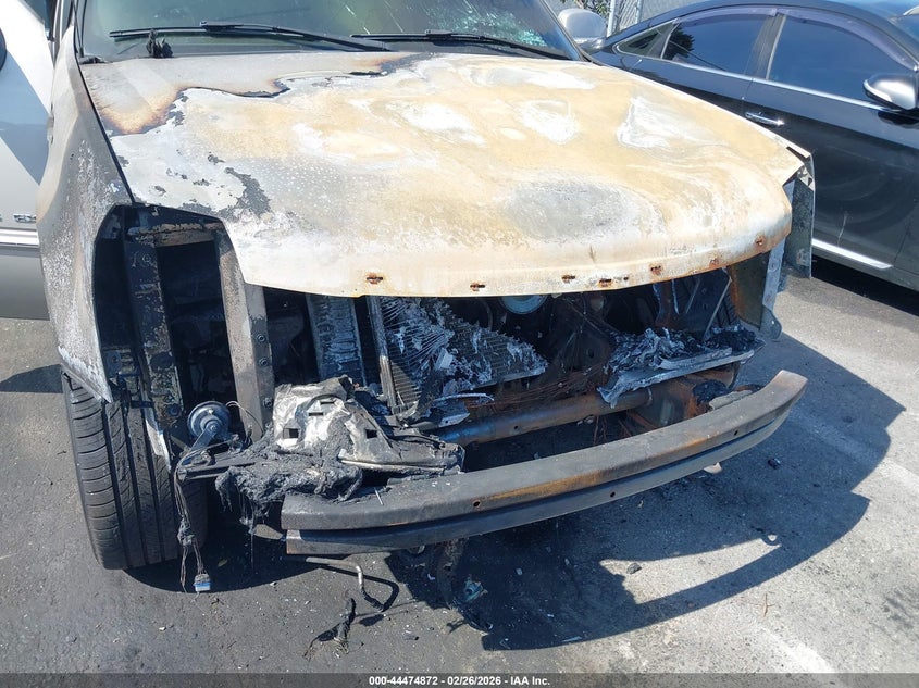 2007 Cadillac Escalade ext VIN 3GYFK62807G217753 IAAI salvage auction — ENGINE BURN, Salvage (California), sold $525 on 2026-07-09 (photo 6)