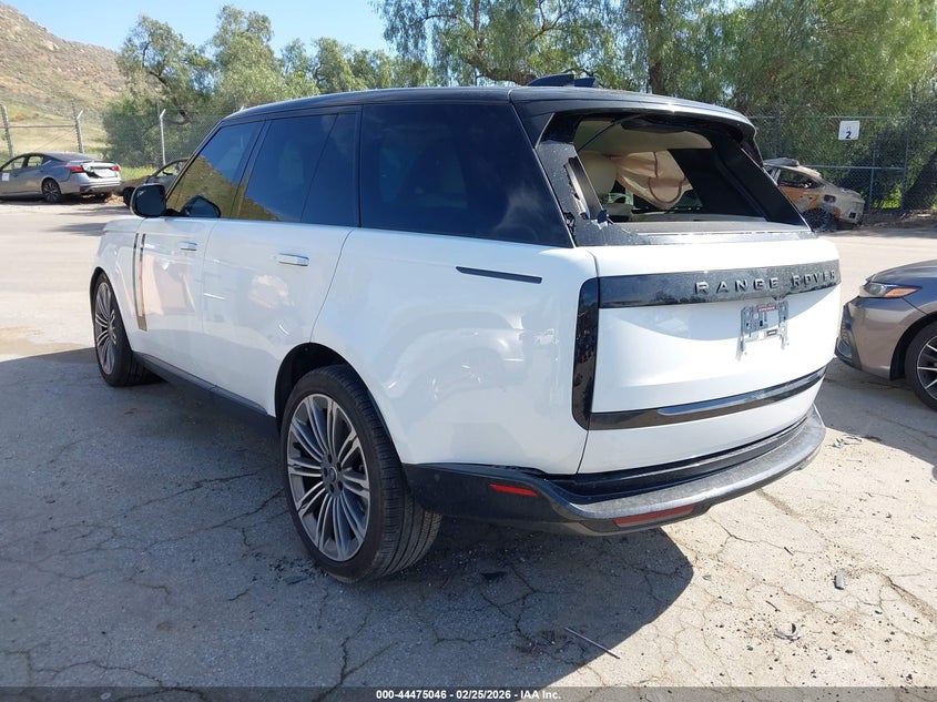 2025 Land rover RANGE ROVER VIN SALKP9FU7SA315726 IAAI salvage auction — RIGHT SIDE, Salvage Title, sold $62,250 on 2026-07-06 (photo 3)