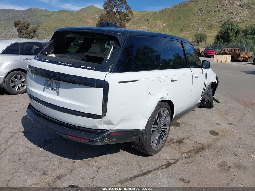 2025 Land rover RANGE ROVER VIN SALKP9FU7SA315726 IAAI salvage auction — RIGHT SIDE, Salvage Title, sold $62,250 on 2026-07-06 (photo 4)