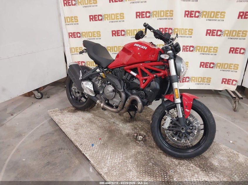 2019 Ducati Monster VIN ZDMMACLS5KB003890 IAAI salvage auction — RIGHT SIDE, Salvage Title, sold $2,850 on 2026-08-11 (photo 1)
