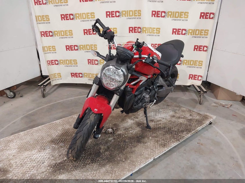 2019 Ducati Monster VIN ZDMMACLS5KB003890 IAAI salvage auction — RIGHT SIDE, Salvage Title, sold $2,850 on 2026-08-11 (photo 2)