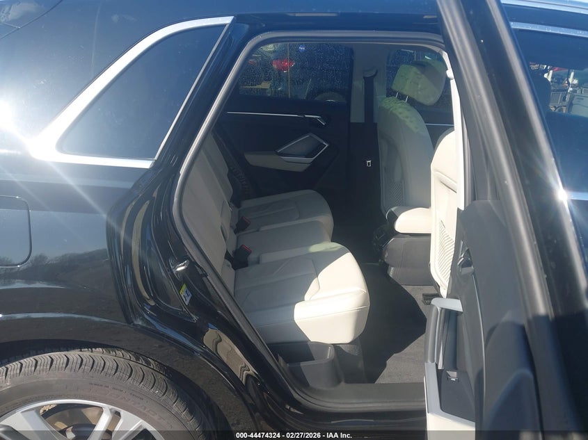 2024 Audi Q3 VIN WA1EECF35R1160628 IAAI salvage auction — ROOF, Salvage Title, sold $10,000 on 2026-09-05 (photo 8)
