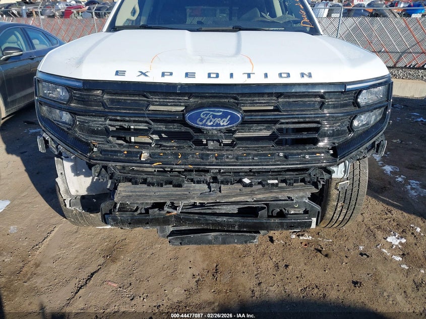 2025 Ford Expedition VIN 1FMJK1M83SEA28011 IAAI salvage auction — FRONT & REAR, Other, sold $13,300 on 2026-07-30 (photo 6)