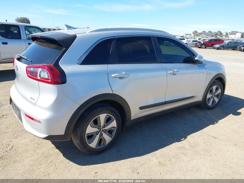 2019 Kia Niro VIN KNDCB3LC8K5345698 IAAI salvage auction — LEFT SIDE, Salvage (California), sold $2,550 on 2026-07-06 (photo 4)