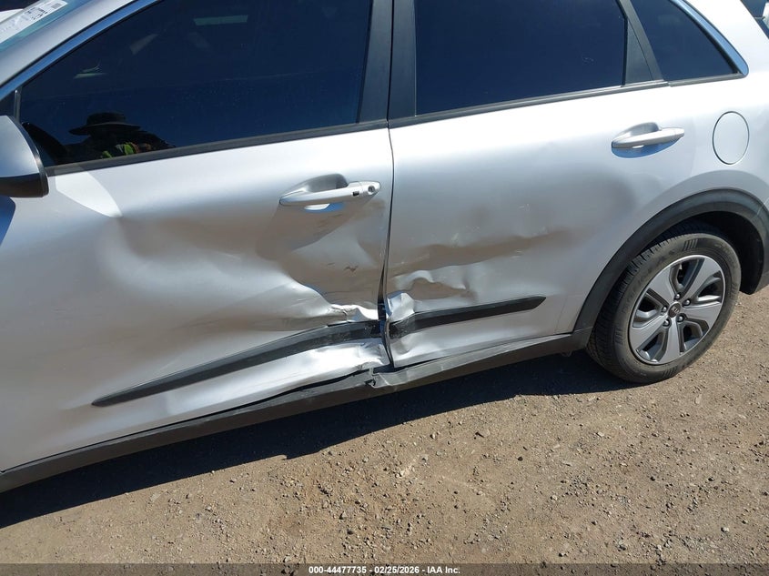 2019 Kia Niro VIN KNDCB3LC8K5345698 IAAI salvage auction — LEFT SIDE, Salvage (California), sold $2,550 on 2026-07-06 (photo 6)