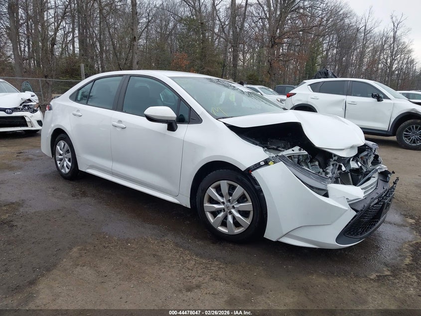 2021 Toyota Corolla VIN 5YFEPMAEXMP257228 IAAI salvage auction — FRONT END, Salvage Title, sold $4,400 on 2026-07-31 (photo 1)