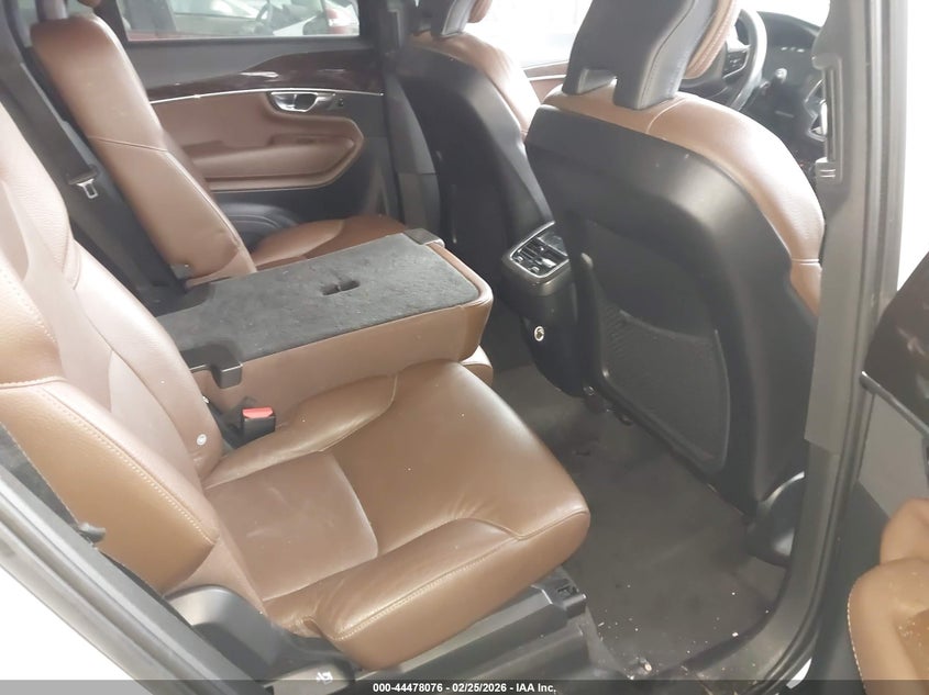 2019 Volvo Xc90 VIN YV4A22PK5K1452604 IAAI salvage auction — RIGHT FRONT, Salvage Title, sold $9,300 on 2026-07-16 (photo 8)